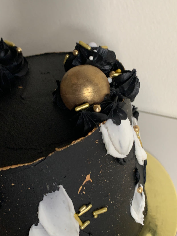 Black, White & Gold Cake